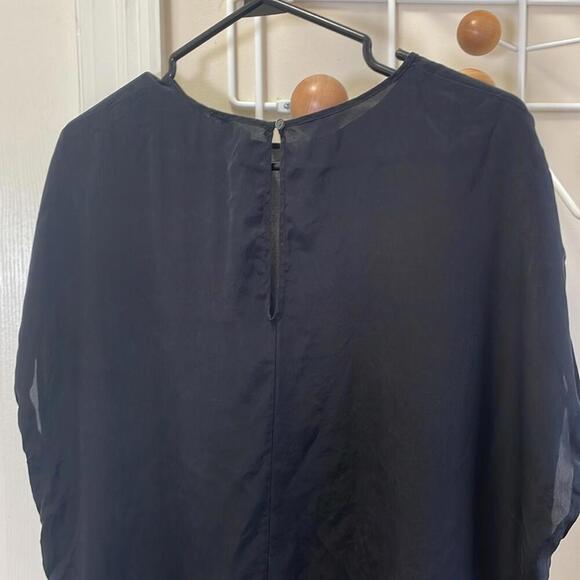 Aritzia - Wilfred - 100% Silk Elegant Boxie Lace Hem Women's Top - Black - Small - Picture 6 of 10
